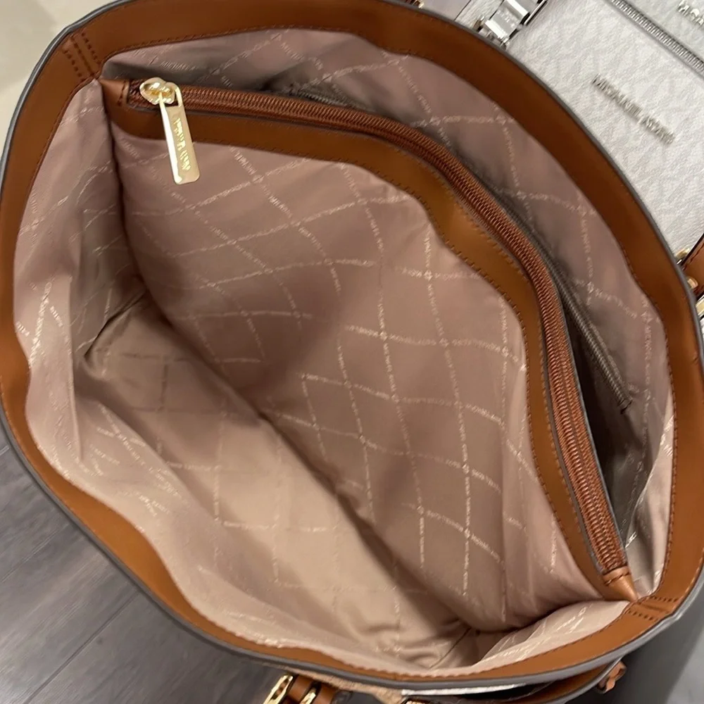Michael Kors Voyager Large Color-Block Signature Logo Tote Bag Camel Multi  NWT